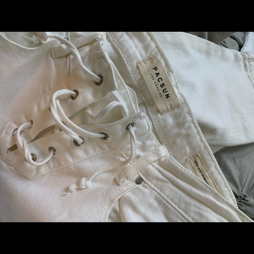 Pascun High-Rise White Skinny Jeans with Lace